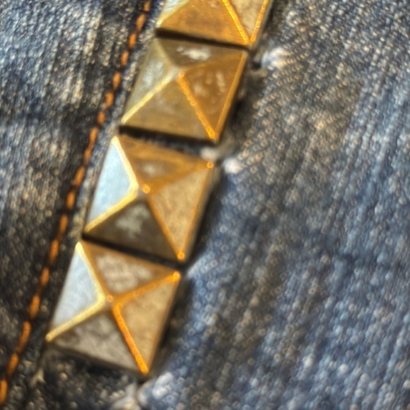 Free People Distressed Low Rise Brass Grommet Trim Denim Shorts Size 27 - Picture 6 of 10